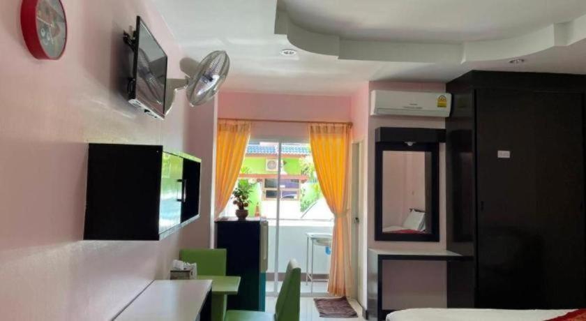 โอโย 75399 โชคทิพย์รัตน์ เพลซ Hotel อุดรธานี ภายนอก รูปภาพ